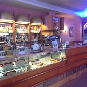 https://romamourhouse.it-romehotels.com